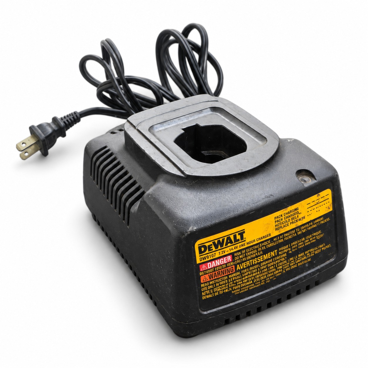 Cargador 14.4V