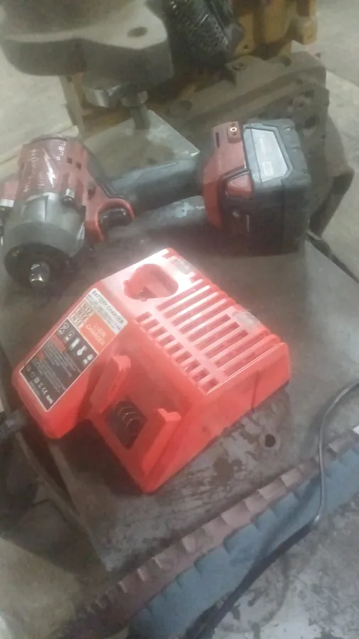 Cargador para baterias m18